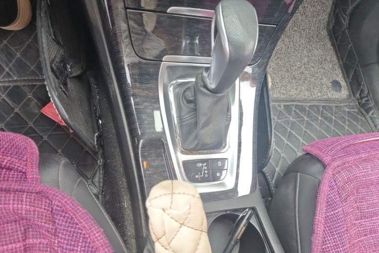 Used Citroen C5 2014 2.0L Automatic Luxury Edition Gear Lever