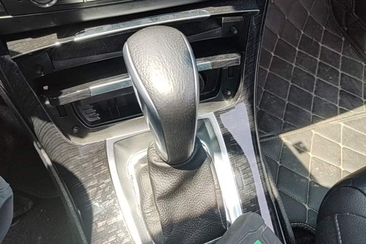 Used Citroen C5 2014 2.0L Automatic Luxury Edition Gear Lever