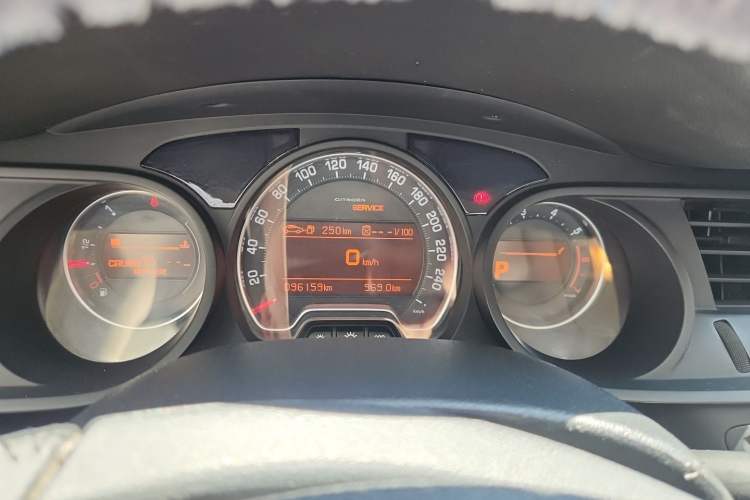 Used Citroen C5 2014 2.0L Automatic Zunyue Model Instrument Cluster