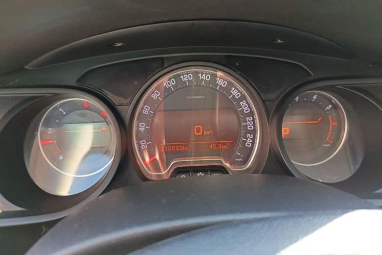 Used Citroen C5 2014 1.6T Automatic Luxury Model Instrument Cluster