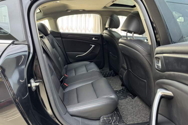 Used Citroen C5 2014 1.6T Automatic Luxury Model Interior 5