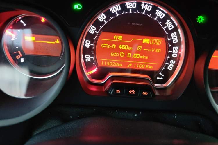 Used Citroen C5 2014 1.6T Automatic Luxury Model Odometer Close Up