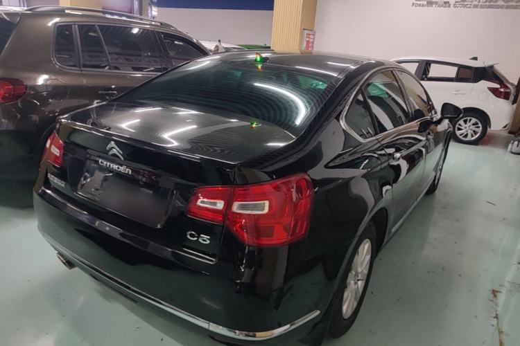 Used Citroen C5 2014 1.6T Automatic Luxury Model Rear Right 45 Deg