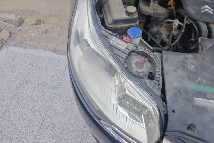 Used Citroen C5 2014 2.0L Automatic Luxury Edition Right Front Headlight
