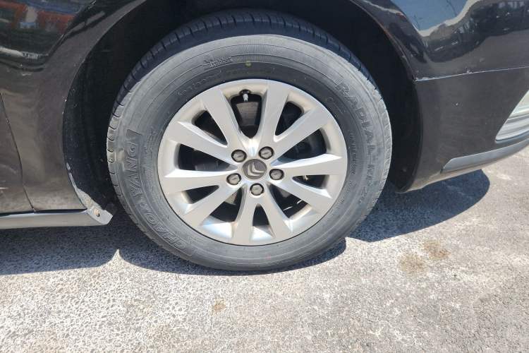 Used Citroen C5 2014 2.0L Automatic Zunyue Model Right Front Wheel Hub