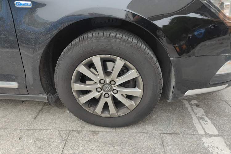 Used Citroen C5 2014 1.6T Automatic Prestige Model Right Front Wheel Hub