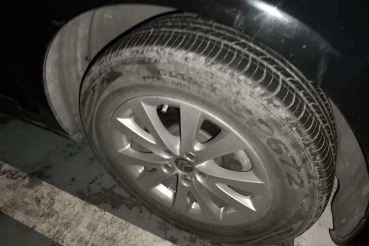 Used Citroen C5 2014 2.0L Automatic Zunyue Model Right Front Wheel Hub