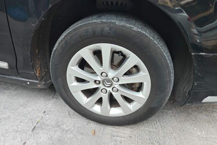 Used Citroen C5 2014 1.6T Automatic Luxury Model Right Front Wheel Hub