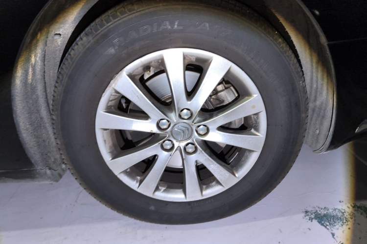Used Citroen C5 2014 1.6T Automatic Luxury Model Right Front Wheel Hub