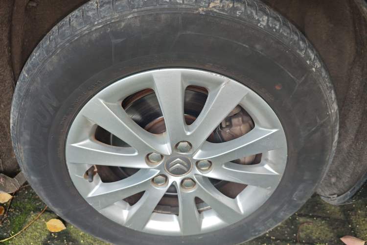 Used Citroen C5 2014 2.0L Automatic Zunyue Model Right Front Wheel Hub