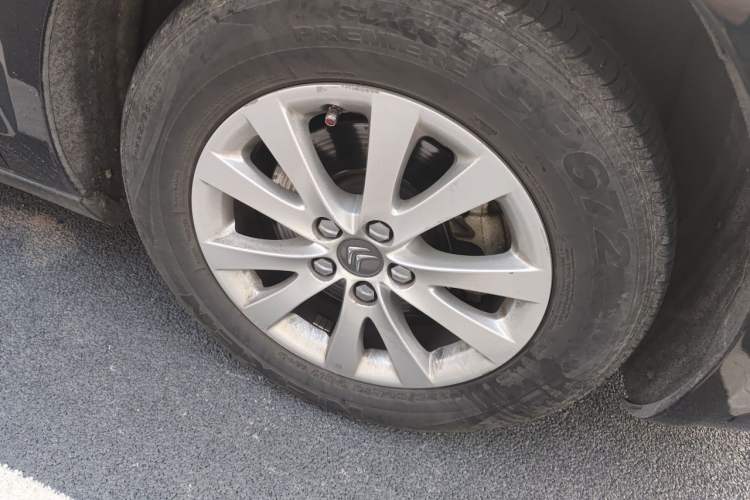 Used Citroen C5 2014 2.0L Automatic Zunyue Model Right Front Wheel Hub