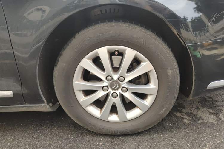Used Citroen C5 2014 2.0L Automatic Luxury Edition Right Front Wheel Hub