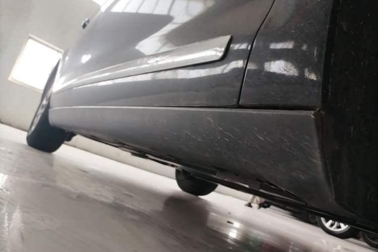 Used Citroen C5 2014 1.6T Automatic Luxury Model Right Side Sill