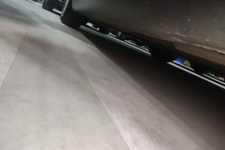 Used Citroen C5 2014 1.6T Automatic Luxury Model Right Side Sill