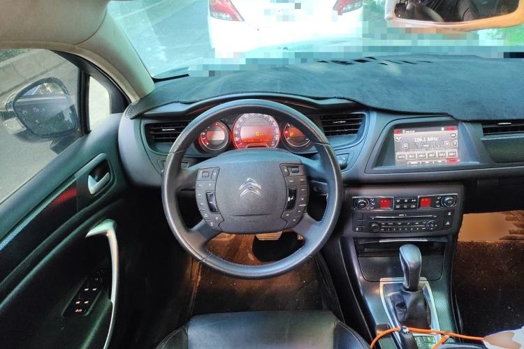 Used Citroen C5 2014 1.6T Automatic Luxury Model Steering Wheel