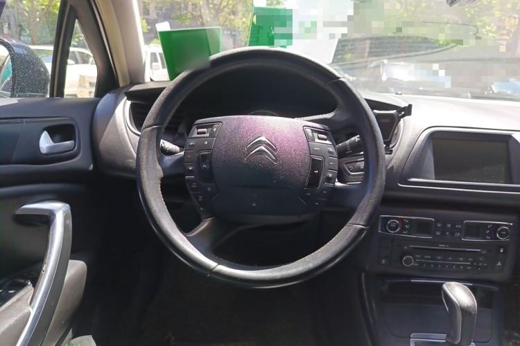 Used Citroen C5 2014 1.6T Automatic Luxury Model Steering Wheel