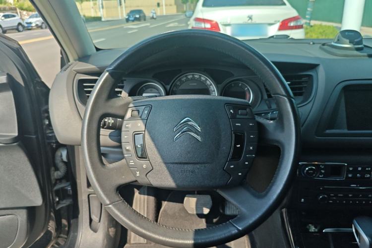 Used Citroen C5 2014 2.0L Automatic Luxury Edition Steering Wheel