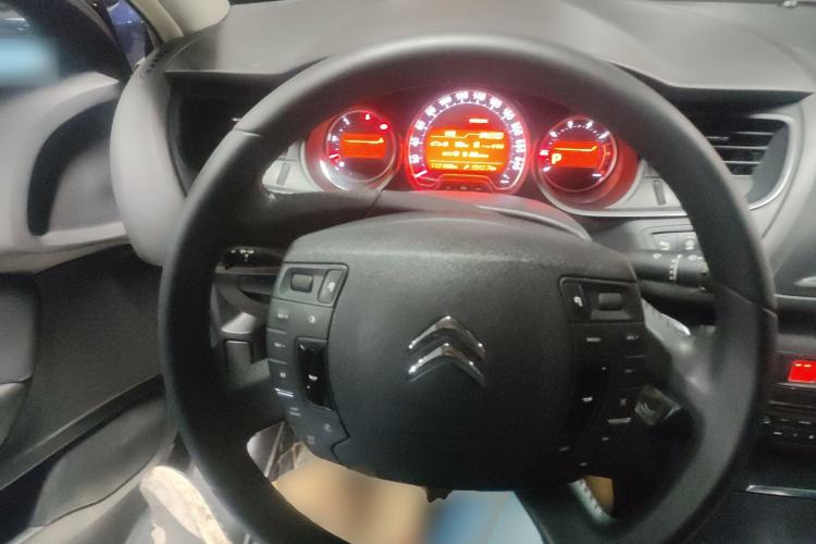 Used Citroen C5 2014 1.6T Automatic Luxury Model Steering Wheel