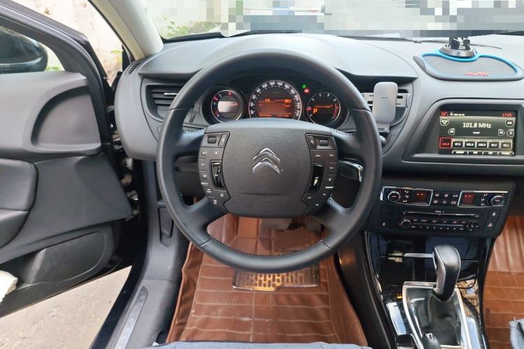 Used Citroen C5 2014 2.0L Automatic Luxury Edition Steering Wheel