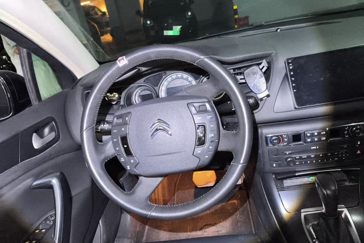 Used Citroen C5 2014 1.6T Automatic Luxury Model Steering Wheel
