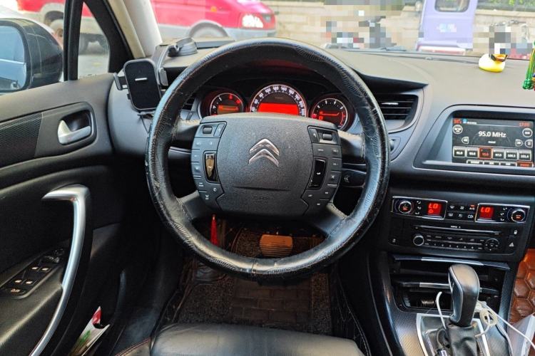 Used Citroen C5 2014 1.6T Automatic Luxury Model Steering Wheel
