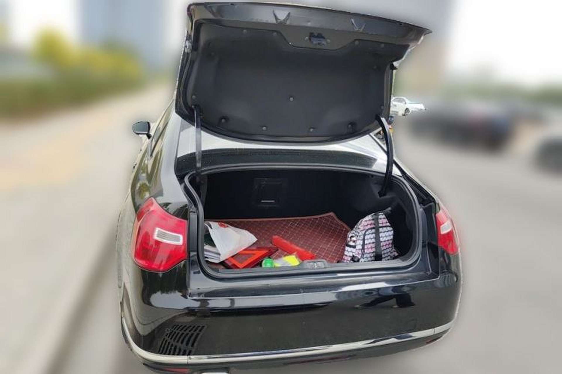 Used Citroen C5 2014 2.0L Automatic Luxury Edition Trunk