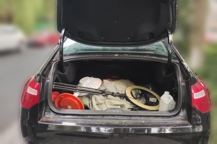 Used Citroen C5 2014 2.0L Automatic Luxury Edition Trunk