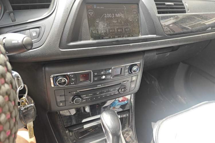 Used Citroen C5 2014 2.0L Automatic Luxury Edition Audio And AC Panel
