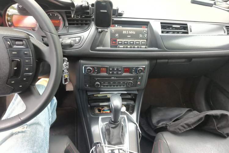 Used Citroen C5 2014 1.6T Automatic Luxury Model Audio And AC Panel