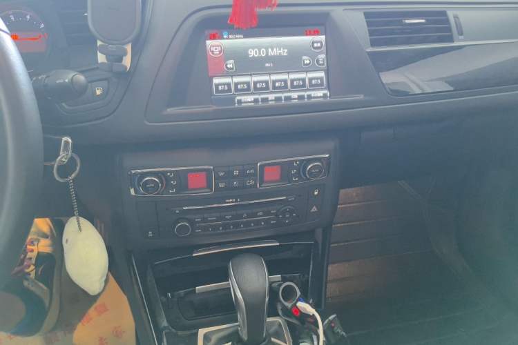 Used Citroen C5 2014 2.0L Automatic Luxury Edition Audio And AC Panel