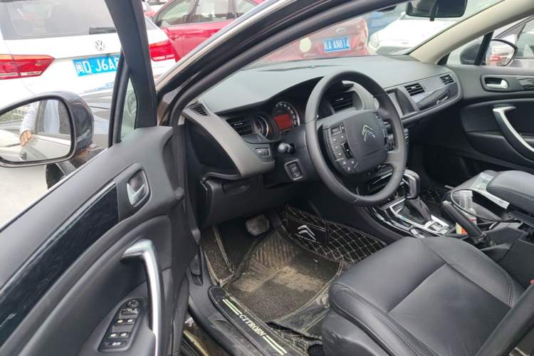 Used Citroen C5 2014 2.0L Automatic Luxury Edition Driver Seat