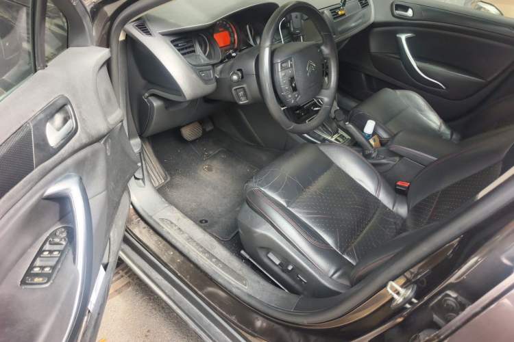 Used Citroen C5 2014 1.6T Automatic Luxury Model Driver Seat