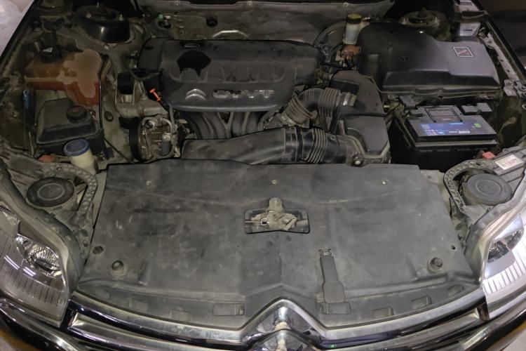 Used Citroen C5 2014 2.0L Automatic Zunyue Model Engine Bay