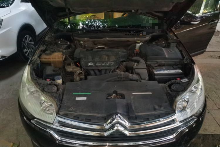 Used Citroen C5 2014 2.0L Automatic Zunyue Model Engine Bay