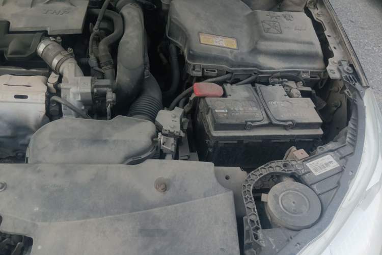 Used Citroen C5 2014 1.6T Automatic Luxury Model Engine Bay Left