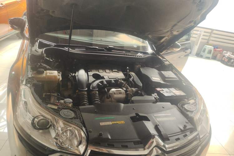 Used Citroen C5 2014 1.6T Automatic Prestige Model Engine Bay