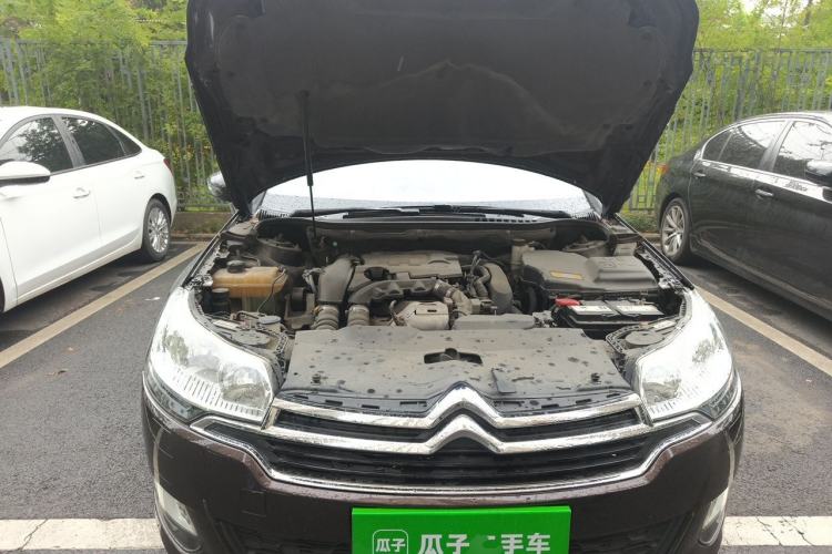 Used Citroen C5 2014 1.6T Automatic Luxury Model Engine Bay