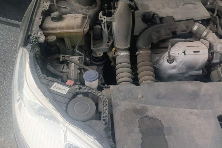 Used Citroen C5 2014 1.6T Automatic Luxury Model Engine Bay Right