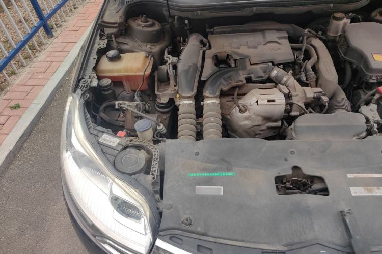 Used Citroen C5 2014 1.6T Automatic Luxury Model Engine Bay Right