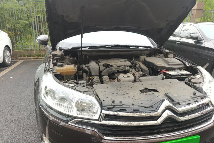 Used Citroen C5 2014 1.6T Automatic Luxury Model Engine Bay Right