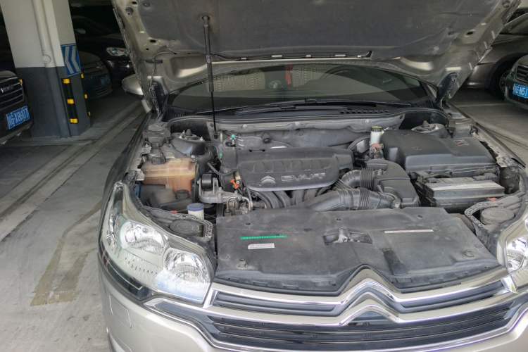 Used Citroen C5 2014 2.0L Automatic Luxury Edition Engine Bay Right