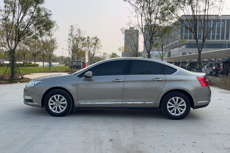Used Citroen C5 2014 1.6T Automatic Luxury Model Exterior 6
