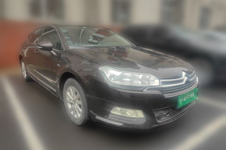 Used Citroen C5 2014 1.6T Automatic Luxury Model Front Right 45 Deg