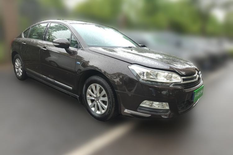 Used Citroen C5 2014 1.6T Automatic Luxury Model Front Right 45 Deg