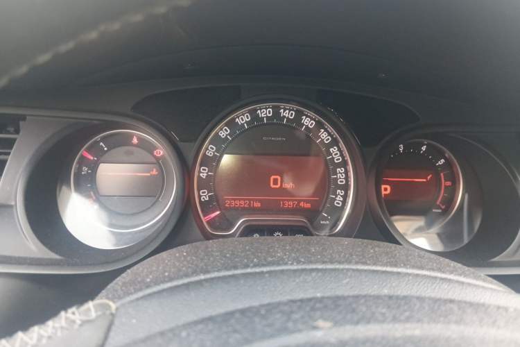 Used Citroen C5 2014 1.6T Automatic Luxury Model Instrument Cluster