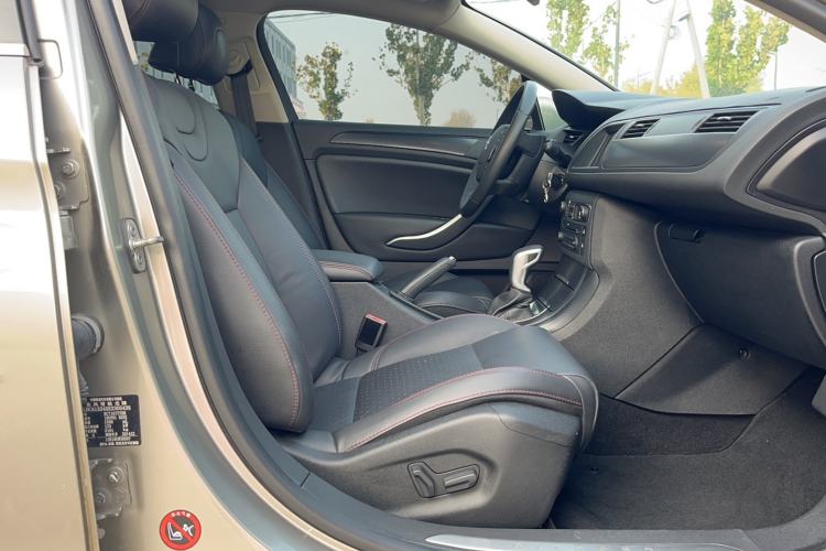 Used Citroen C5 2014 1.6T Automatic Luxury Model Interior 1
