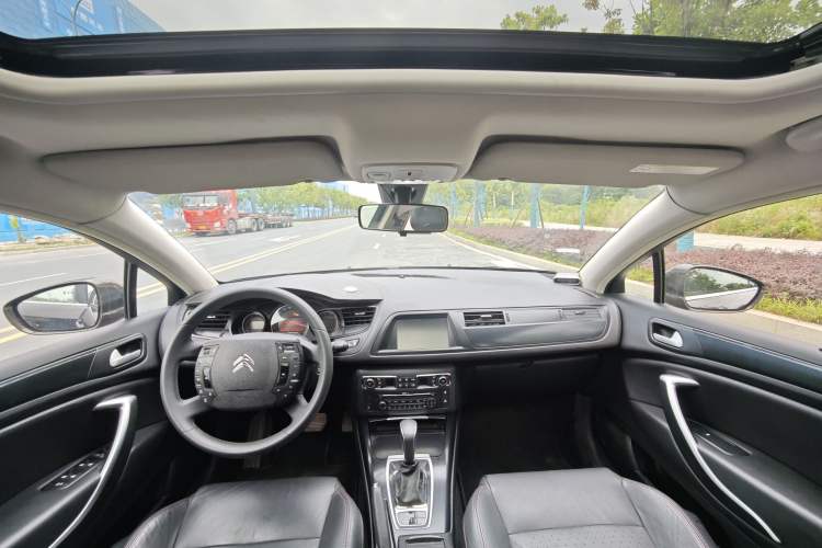 Used Citroen C5 2014 1.6T Automatic Luxury Model Interior 2