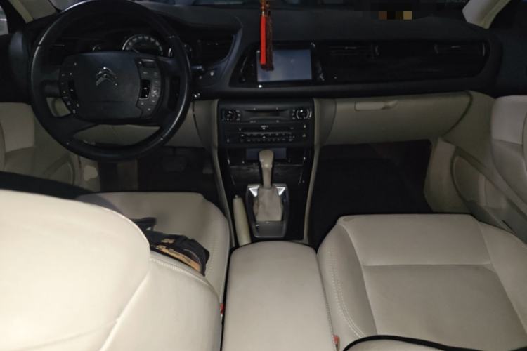 Used Citroen C5 2014 2.0L Automatic Zunyue Model Interior 2