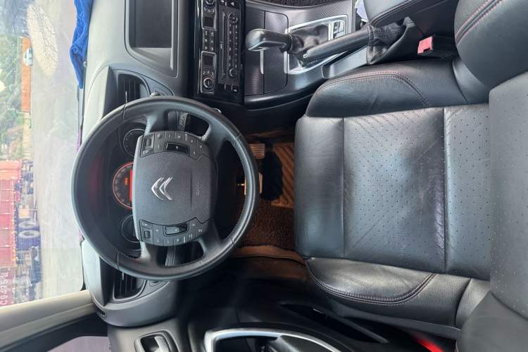Used Citroen C5 2014 1.6T Automatic Prestige Model Interior 2