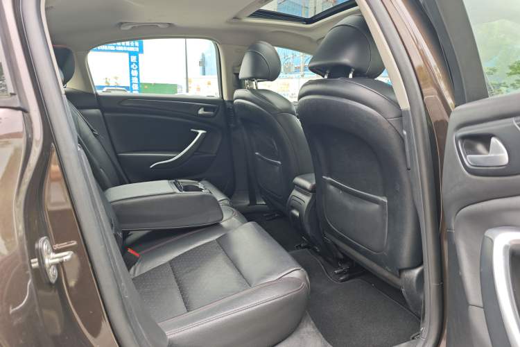 Used Citroen C5 2014 1.6T Automatic Luxury Model Interior 4